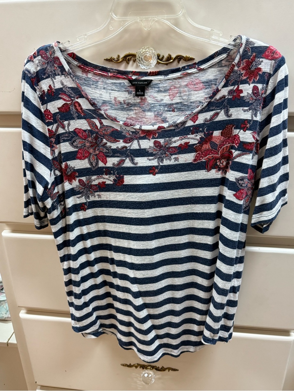 Ladies Ann Taylor, lightweight floral striped top size large